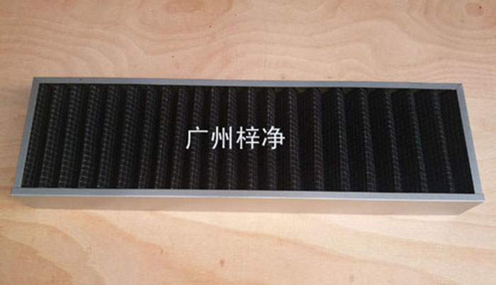 活性碳過濾器廣泛用于化學(xué)、制藥、食品、娛樂場所、需要凈化空氣的場所， 有害氣體如苯、甲醛、氨氣等的吸附脫除 溶劑的回收 ，采用活性炭氈比表面積大，吸附能力強(qiáng)，迅速處理各種有害氣體, 有效潔凈空氣對氣味的控制。
