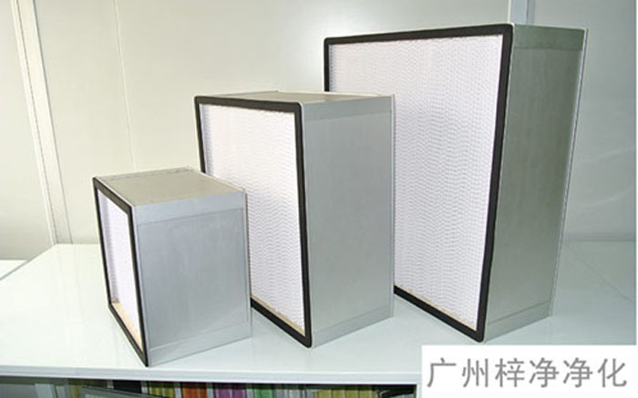 F-S有隔板中效空氣過濾器主要用于制藥、電子、食品廠房中潔凈/空調(diào)/通風(fēng)系統(tǒng)的中級(jí)過濾。